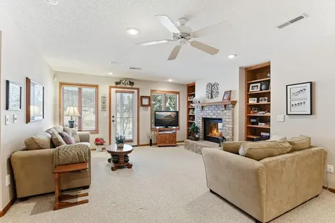 8813 Stonebrooke Court Woodbury MN 55125