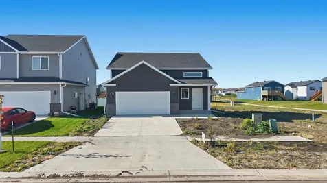 6713 Samuel Drive Horace ND 58047