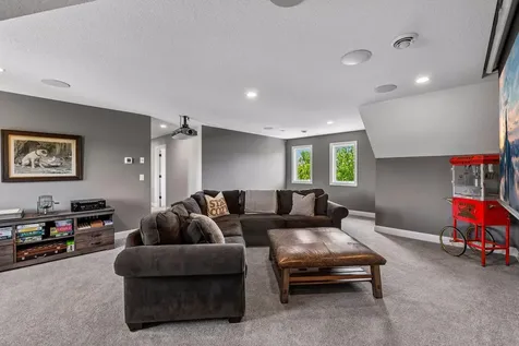 2880 Fairway Drive Chaska MN 55318