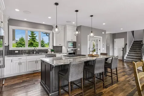 2880 Fairway Drive Chaska MN 55318