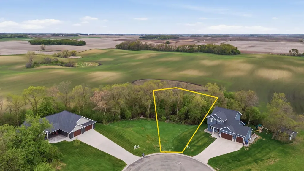 552 Leonard Street Hawley MN 56549
