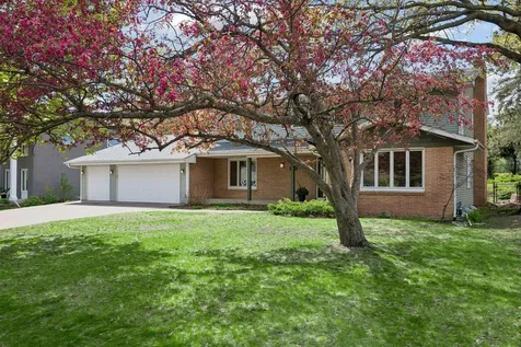 8817 Westmoreland Lane Saint Louis Park MN 55426