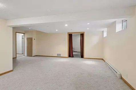 8817 Westmoreland Lane Saint Louis Park MN 55426
