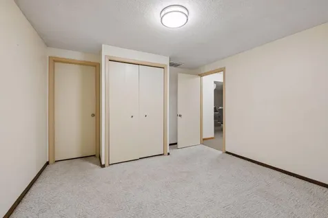 8817 Westmoreland Lane Saint Louis Park MN 55426