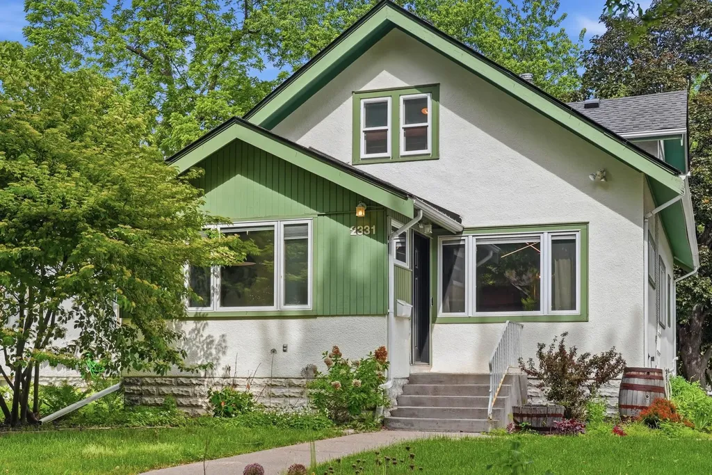 2331 Arthur Street NE Minneapolis MN 55418