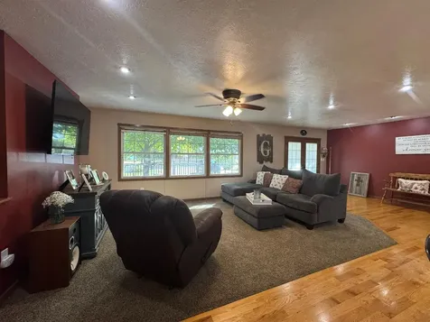 1960 Cottonwood Lake Drive Windom MN 56101