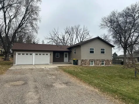 1795 50th Avenue NE Willmar MN 56201