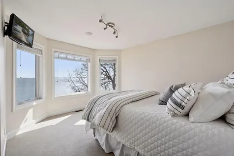 263 Lake Avenue N Spicer MN 56288