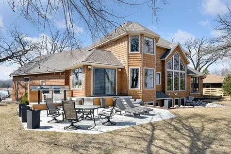 263 Lake Avenue N Spicer MN 56288