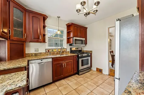 5529 Queen Avenue S Minneapolis MN 55410