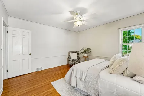 5529 Queen Avenue S Minneapolis MN 55410
