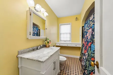 5529 Queen Avenue S Minneapolis MN 55410