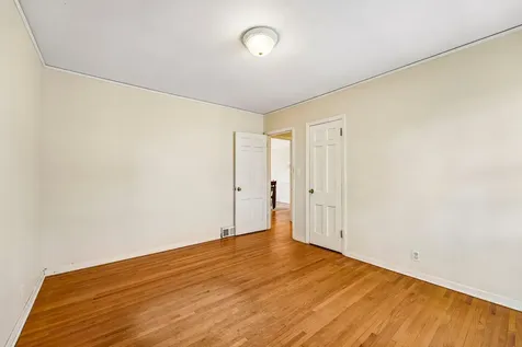 5529 Queen Avenue S Minneapolis MN 55410