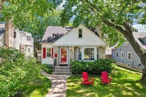 5529 Queen Avenue S Minneapolis MN 55410