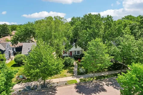 5529 Queen Avenue S Minneapolis MN 55410