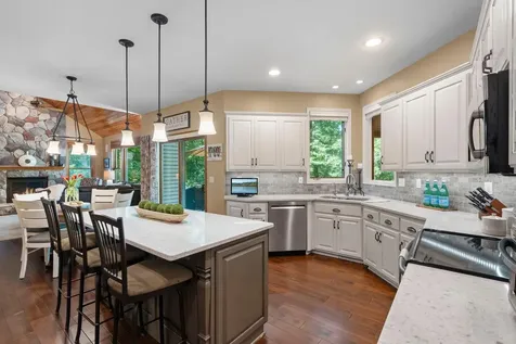 4309 Colleen Court Arden Hills MN 55112