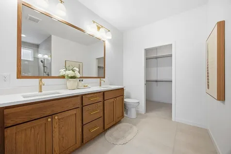 3630 Decorah Way S Fargo ND 58104