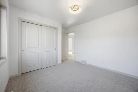 7647 Cub Creek Way Horace ND 58047