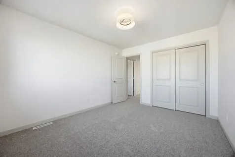 7647 Cub Creek Way Horace ND 58047