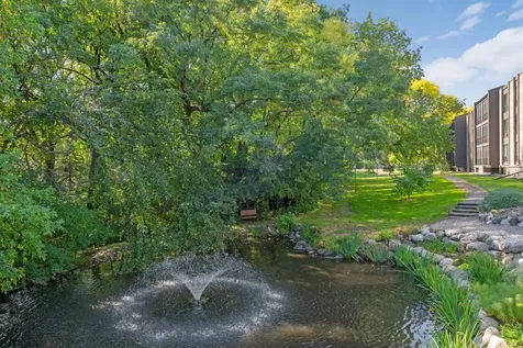 6105 Lincoln Drive Edina MN 55436