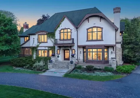 3 Circle E Edina MN 55436