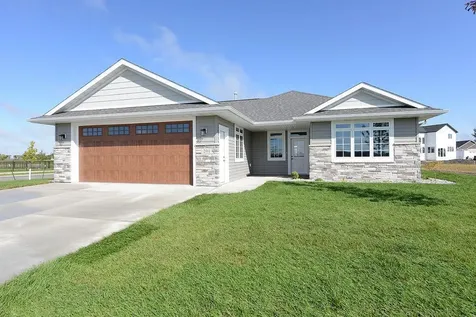 201 Emma Court Mapleton ND 58059