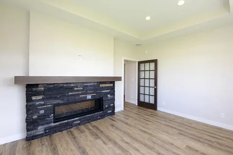 235 Emma Court Mapleton ND 58059