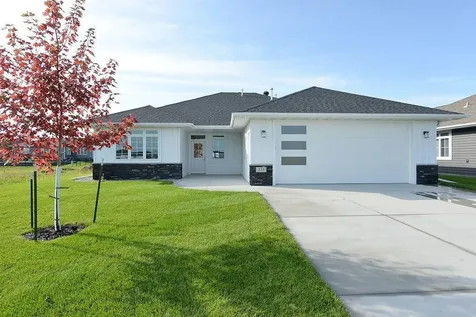 235 Emma Court Mapleton ND 58059