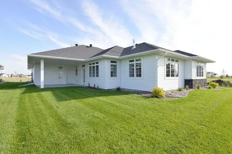 235 Emma Court Mapleton ND 58059
