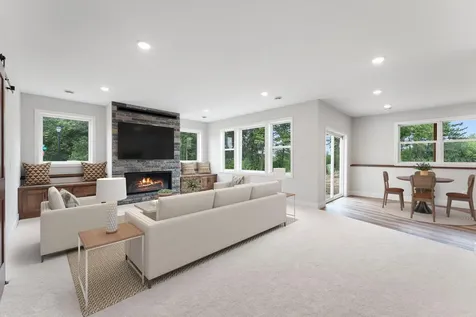 4950 Parkside Circle Eagan MN 55123