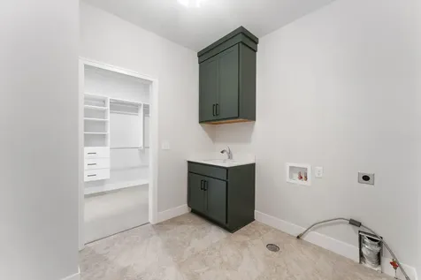 4950 Parkside Circle Eagan MN 55123