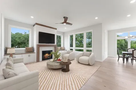 4950 Parkside Circle Eagan MN 55123