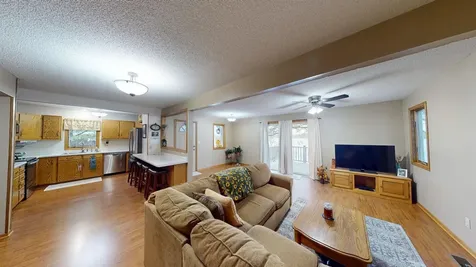 5134 E Eagle Lake Road Willmar MN 56201