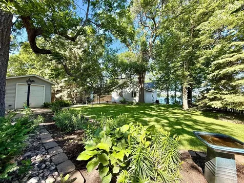 5134 E Eagle Lake Road Willmar MN 56201