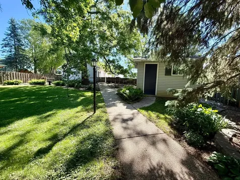 5134 E Eagle Lake Road Willmar MN 56201