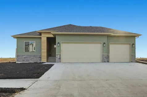 8438 61st Street S Horace ND 58047