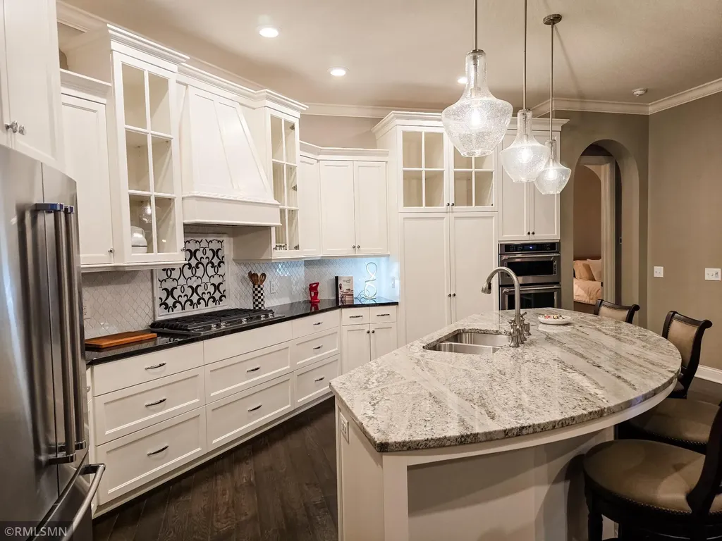 5014 Dale Ridge Road Woodbury MN 55129