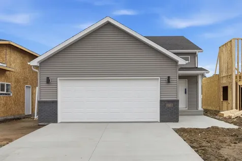 6718 Belding Drive S Fargo ND 58104