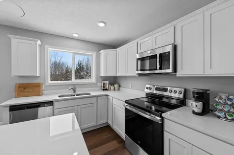 341 Ridge Road Le Sueur MN 56058