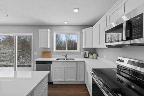 341 Ridge Road Le Sueur MN 56058