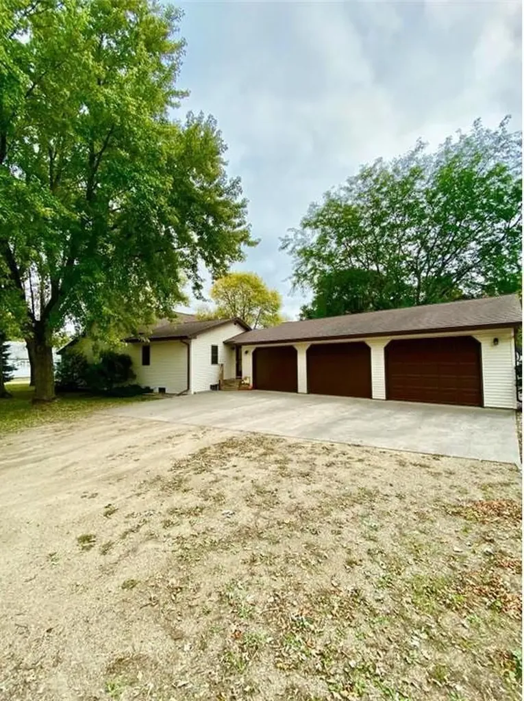 110 N Grant Street Taunton MN 56291