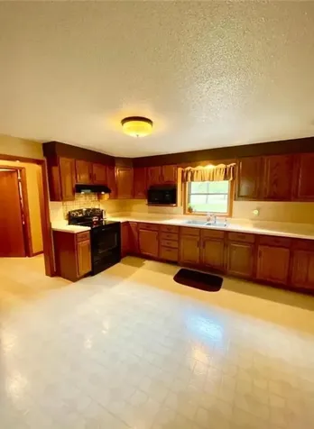 110 N Grant Street Taunton MN 56291