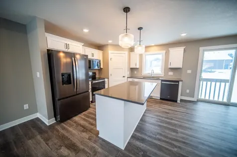 809 5th Avenue NW Dodge Center MN 55927