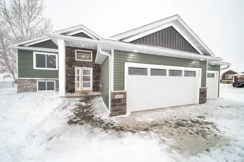809 5th Avenue NW Dodge Center MN 55927