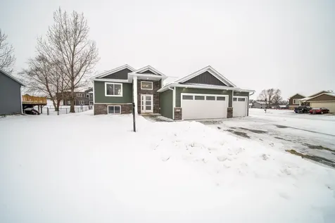 809 5th Avenue NW Dodge Center MN 55927