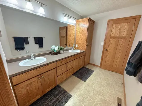 1007 6th Avenue NE Dilworth MN 56529