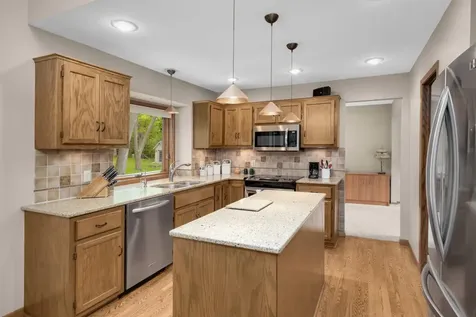 10324 170th Street W Lakeville MN 55044