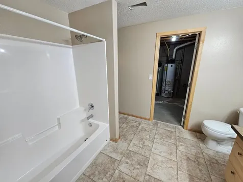 1842 52nd Street S Fargo ND 58103