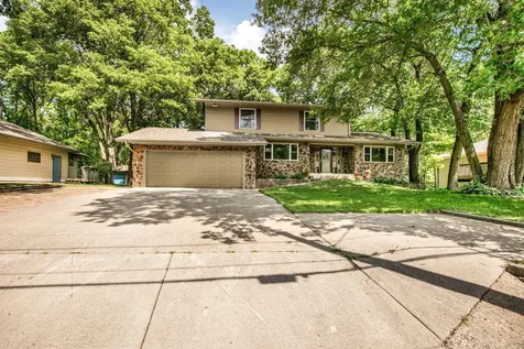 607 2 1/2 Street N Sartell MN 56377