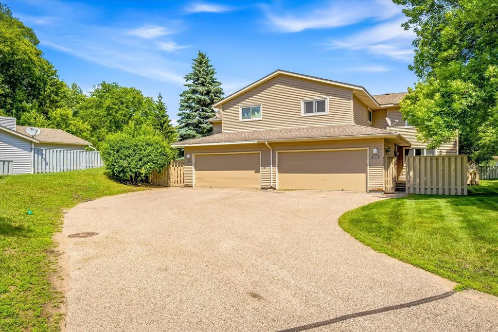 907 Monterey Drive Shoreview MN 55126